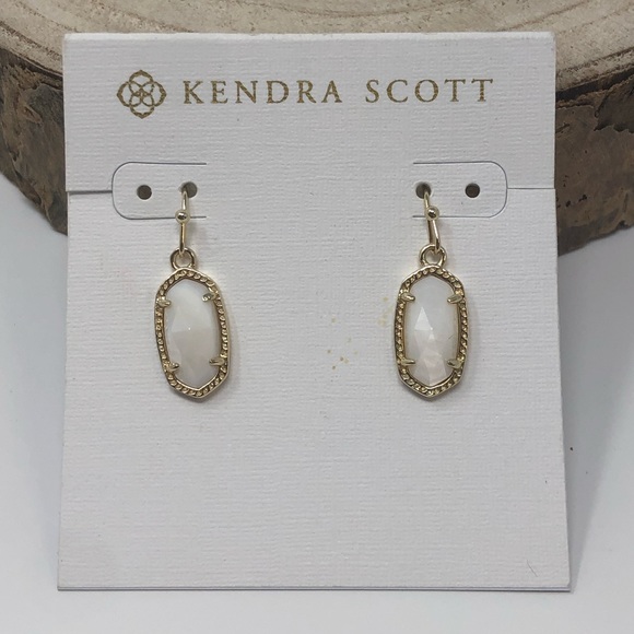 Lee Earrings - White - Picture 2 of 4